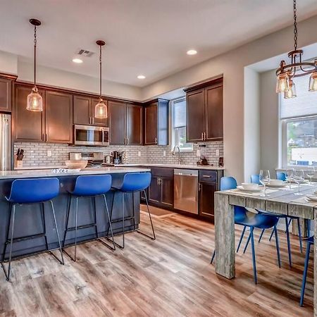 New Tri-Level Home With Ocean View And 3 En-Suite Bedrooms! Depoe Bay Eksteriør billede
