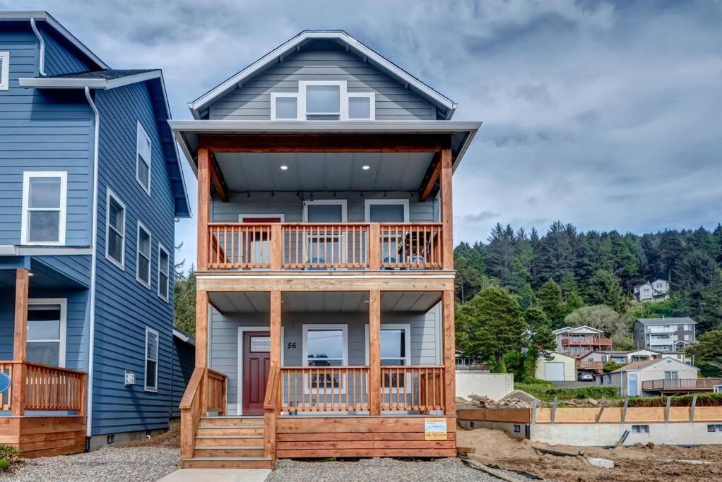 New Tri-Level Home With Ocean View And 3 En-Suite Bedrooms! Depoe Bay Eksteriør billede